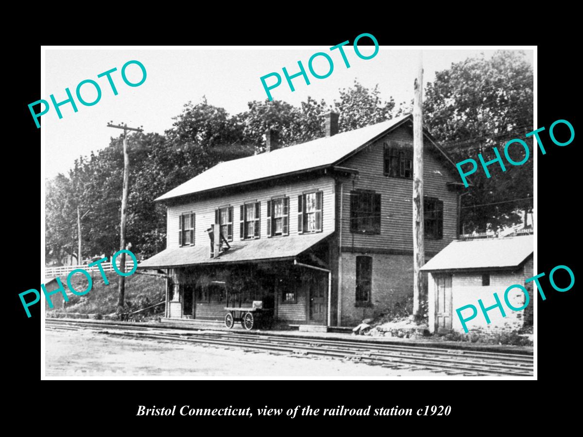 OLD LARGE HISTORIC PHOTO OF BRISTOL CONNECTICUT, THE RAILROAD DEPOT c1920