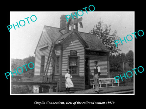 OLD LARGE HISTORIC PHOTO OF CHAPLIN CONNECTICUT, THE RAILROAD DEPOT c1910