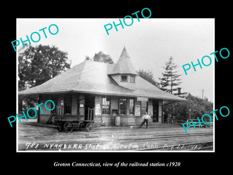 OLD LARGE HISTORIC PHOTO OF GROTON CONNECTICUT, THE RAILROAD DEPOT c1920