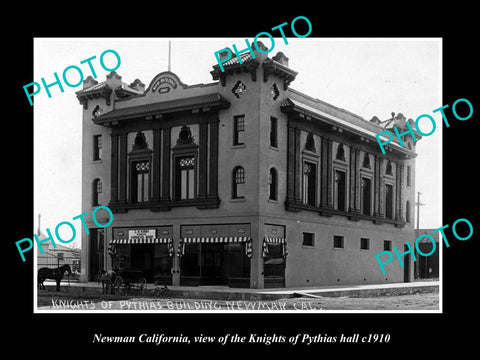 OLD LARGE HISTORIC PHOTO OF NEWMAN CALIFORNIA, KNIGHTS OF PYTHIAS HALL c1910