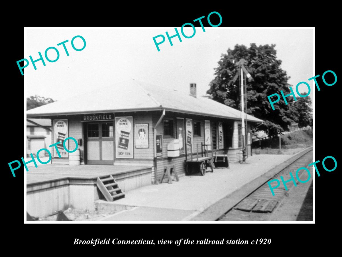 OLD LARGE HISTORIC PHOTO OF BROOKFIELD CONNECTICUT, THE RAILROAD STATION c1920