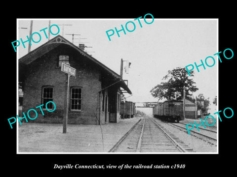 OLD LARGE HISTORIC PHOTO OF DAYVILLE CONNECTICUT, THE RAILROAD STATION c1940