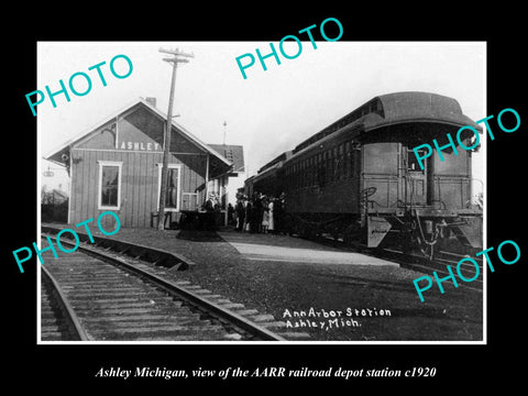 OLD LARGE HISTORIC PHOTO OF ASHLEY MICHIGAN, THE RAILROAD DEPOT STATION c1920 1