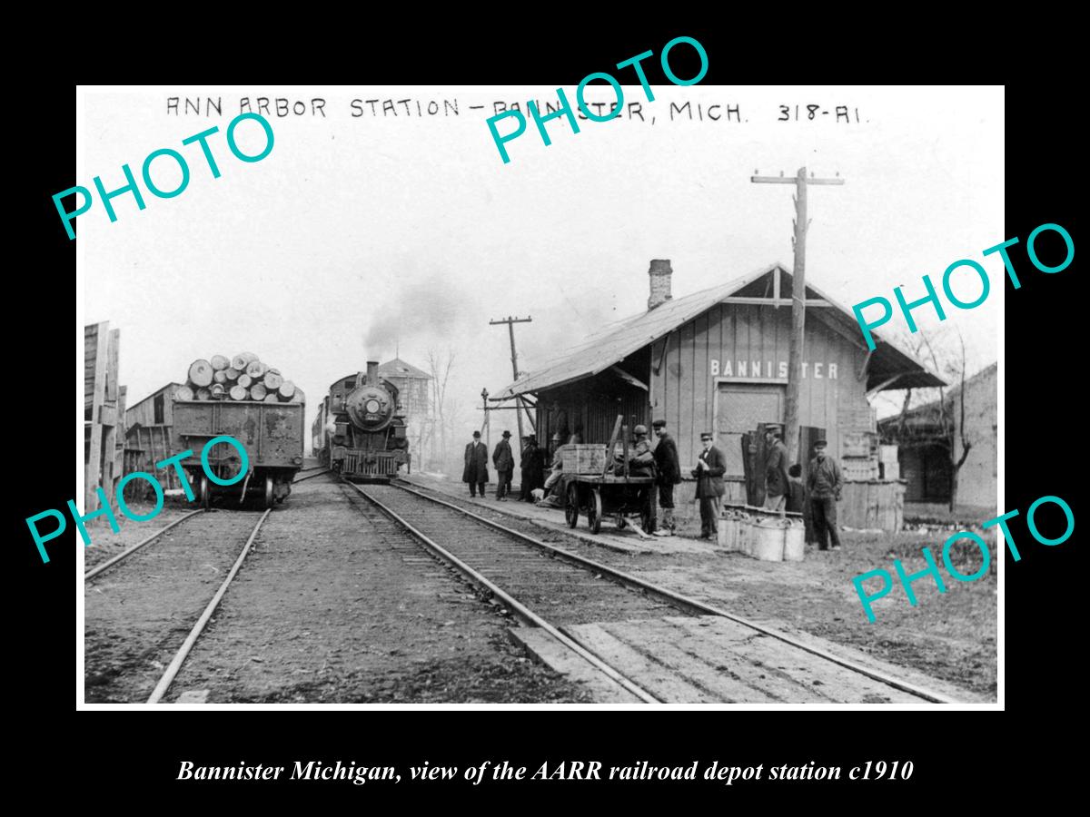 OLD LARGE HISTORIC PHOTO OF BANNISTER MICHIGAN, THE RAILROAD DEPOT STATION c1910