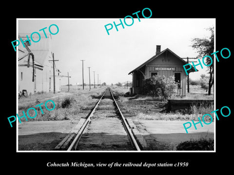 OLD LARGE HISTORIC PHOTO OF COHOCTAH MICHIGAN, THE RAILROAD DEPOT STATION c1950