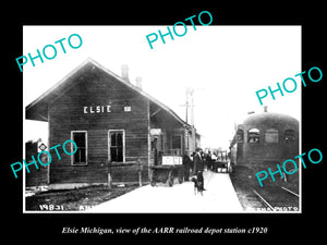 OLD LARGE HISTORIC PHOTO OF ELSIE MICHIGAN, THE RAILROAD DEPOT STATION c1920