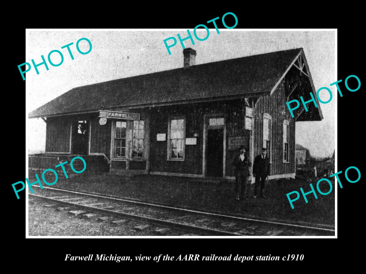 OLD LARGE HISTORIC PHOTO OF FARWELL MICHIGAN, THE RAILROAD DEPOT STATION c1910