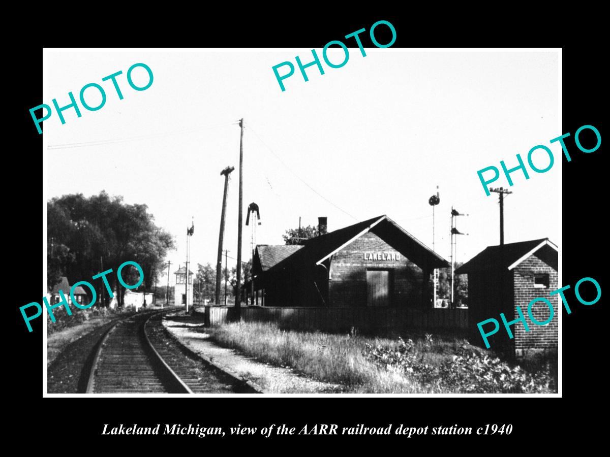 OLD LARGE HISTORIC PHOTO OF LAKELAND MICHIGAN, THE RAILROAD DEPOT STATION c1940