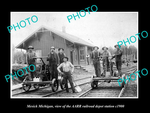 OLD LARGE HISTORIC PHOTO OF MESICK MICHIGAN, THE RAILROAD DEPOT STATION c1900