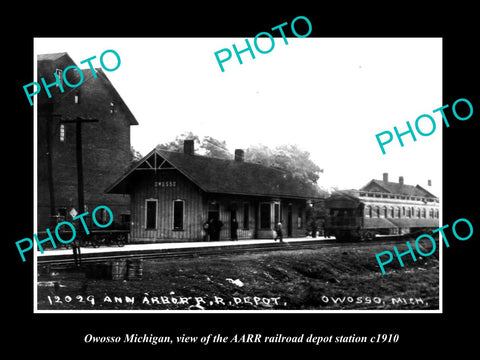 OLD LARGE HISTORIC PHOTO OF OWOSSO MICHIGAN, THE RAILROAD DEPOT STATION c1910