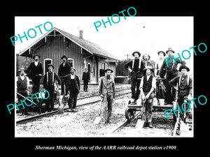 OLD LARGE HISTORIC PHOTO OF SHERMAN MICHIGAN, THE RAILROAD DEPOT STATION c1900