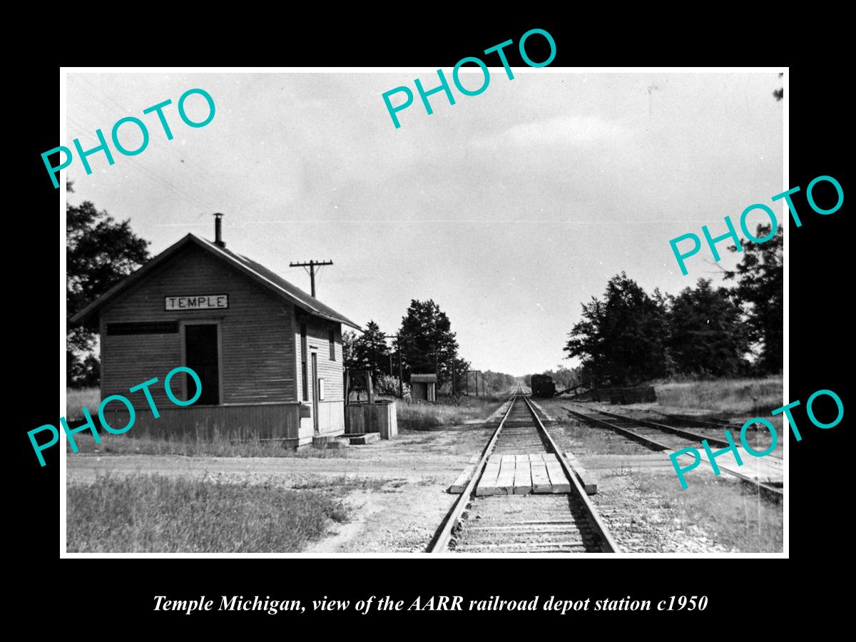 OLD LARGE HISTORIC PHOTO OF TEMPLE MICHIGAN, THE RAILROAD DEPOT STATION c1950