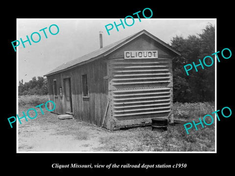 OLD LARGE HISTORIC PHOTO OF CLIQUOT MISSOURI, THE RAILROAD DEPOT STATION c1950
