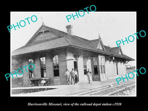 OLD LARGE HISTORIC PHOTO OF HARRISONVILLE MISSOURI, THE RAILROAD DEPOT c1920