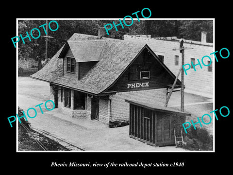 OLD LARGE HISTORIC PHOTO OF PHENIX MISSOURI, THE RAILROAD DEPOT STATION c1950