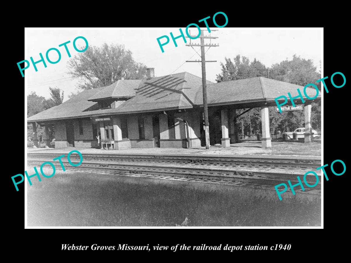 OLD LARGE HISTORIC PHOTO OF WEBSTER GROVE MISSOURI, THE RAILROAD DEPOT c1940
