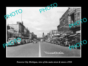 OLD LARGE HISTORIC PHOTO OF TRAVERSE CITY MICHIGAN, THE MAIN St & STORES c1950