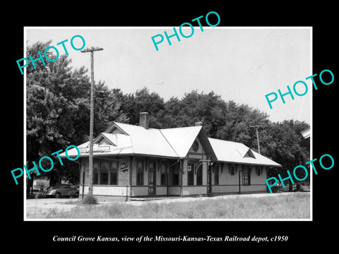 OLD HISTORIC PHOTO OF COUNCIL GROVE KANSAS, THE MKT RAILROAD DEPOT c1950