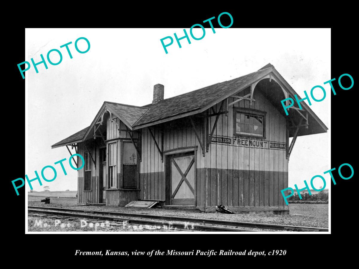 OLD HISTORIC PHOTO OF FREMONT KANSAS, MISSOURI PACIFIC RAILROAD DEPOT c1920