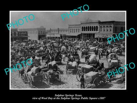 OLD LARGE HISTORIC PHOTO OF SULPHUR SPRINGS TEXAS, THE WOOL DAY AT SQUARE c1887