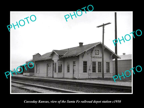 OLD LARGE HISTORIC PHOTO OF CASSODAY KANSAS, THE SANTA FE RAILROAD DEPOT c1950