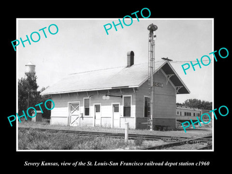 OLD LARGE HISTORIC PHOTO OF SEVERY KANSAS, THE SLSF RAILROAD DEPOT c1960