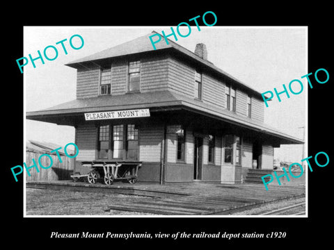 OLD LARGE HISTORIC PHOTO OF PLEASANT MOUNT PENNSYLVANIA, THE RAILROAD DEPOT 1920