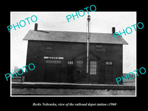 OLD LARGE HISTORIC PHOTO OF BERKS NEBRASKA, THE RAILROAD DEPOT STATION c1960