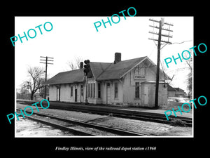 OLD LARGE HISTORIC PHOTO OF FINDLEY ILLINOIS, THE RAILROAD DEPOT STATION c1960