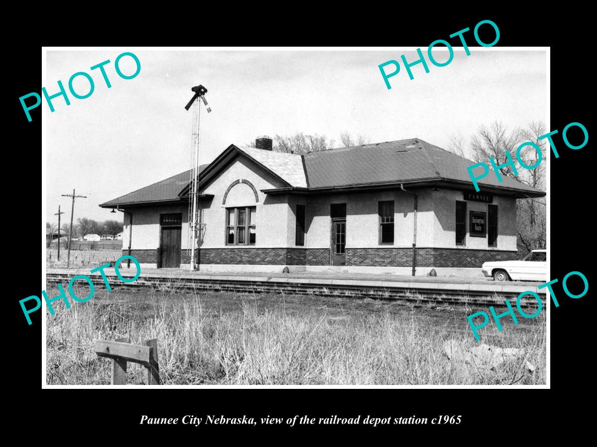 OLD LARGE HISTORIC PHOTO OF PAUNEE CITY NEBRASKA, RAILROAD DEPOT STATION c1965