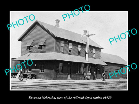 OLD LARGE HISTORIC PHOTO OF RAVENNA NEBRASKA, THE RAILROAD DEPOT STATION c1920