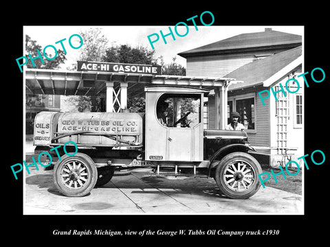 OLD LARGE HISTORIC PHOTO OF GRAND RAPIDS MICHIGAN, THE TUBB OIL Co TRUCK c1930