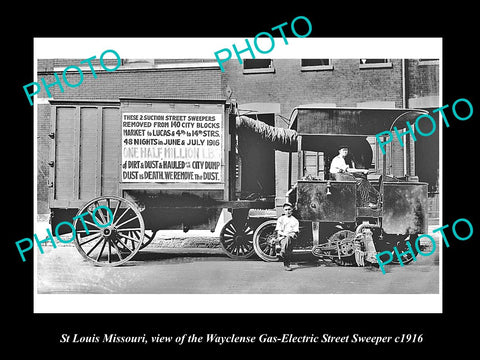 OLD LARGE HISTORIC PHOTO OF ST LOUIS MISSOURI, THE CITY STREET SWEEPER c1916