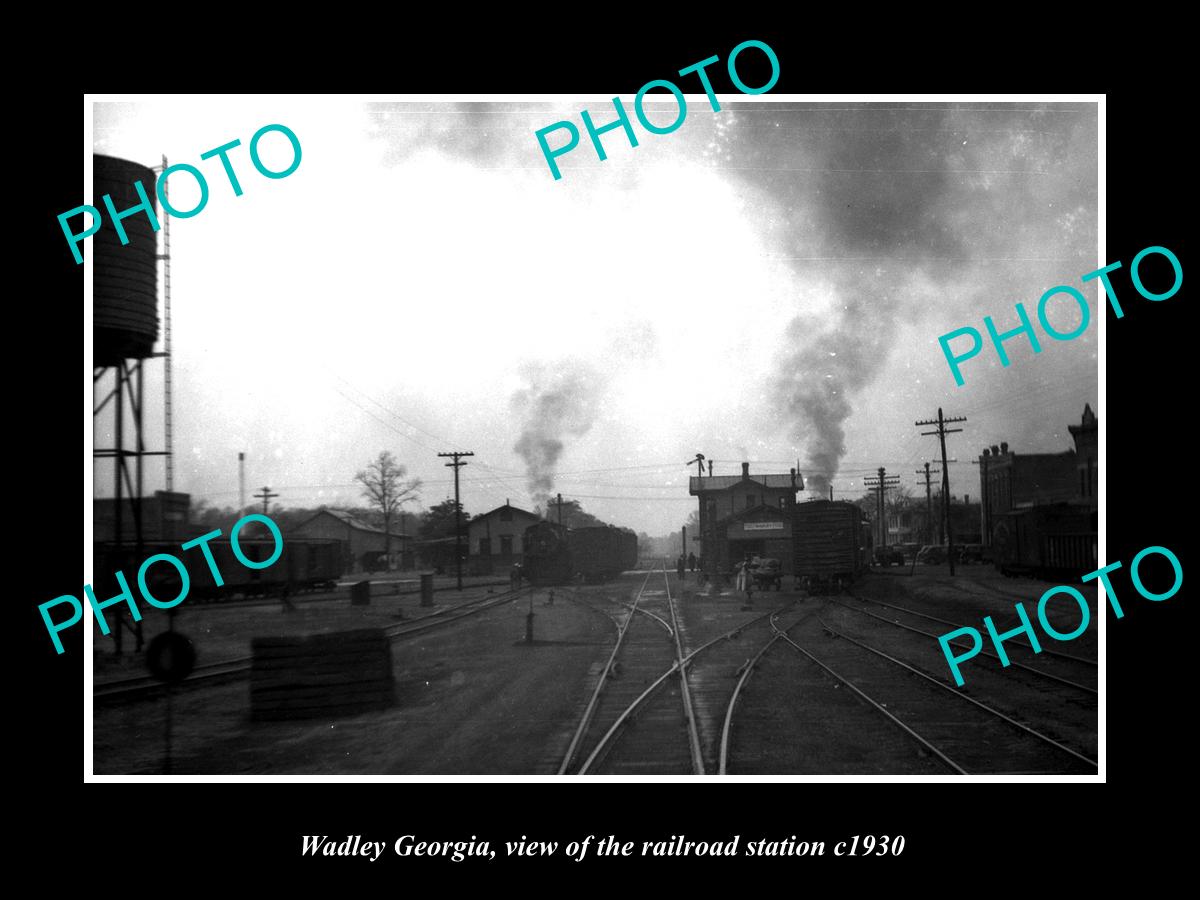 OLD LARGE HISTORIC PHOTO OF WADLEY GEORGIA, THE RAILROAD DEPOT STATION c1930