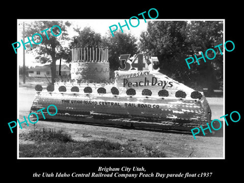 OLD LARGE HISTORIC PHOTO OF BRIGHAM CITY UTAH, THE UIC RAILROAD Co FLOAT c1937