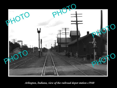 OLD LARGE HISTORIC PHOTO OF ARLINGTON INDIANA, THE RAILROAD DEPOT STATION c1940