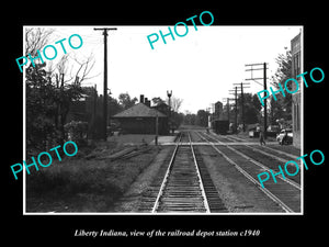 OLD LARGE HISTORIC PHOTO OF LIBERTY INDIANA, THE RAILROAD DEPOT STATION c1940