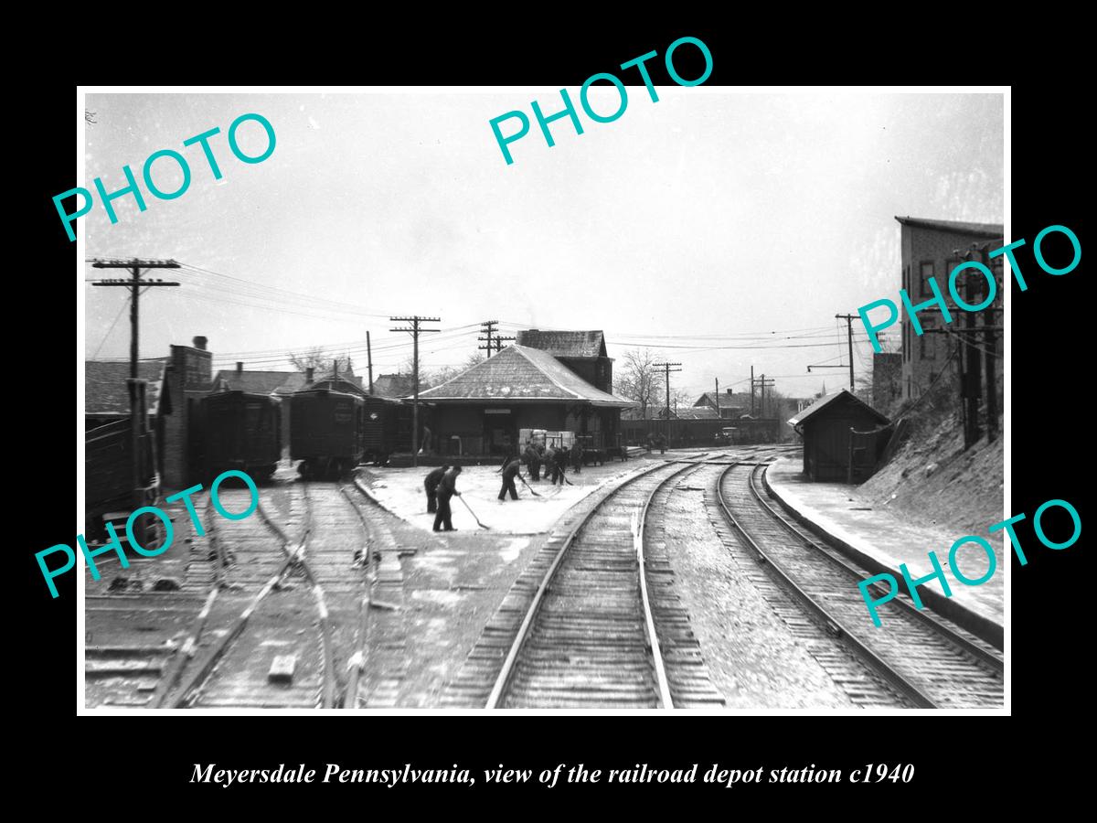 OLD LARGE HISTORIC PHOTO OF MEYERSDALE PENNSYLVANIA RAILROAD DEPOT STATION c1940