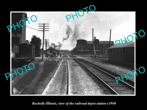 OLD LARGE HISTORIC PHOTO OF ROCHELLE ILLINOIS RAILROAD DEPOT STATION c1940