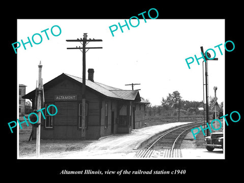 OLD LARGE HISTORIC PHOTO OF ALTAMONT ILLINOIS RAILROAD DEPOT STATION c1940