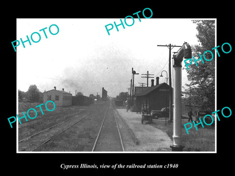 OLD LARGE HISTORIC PHOTO OF CYPRESS ILLINOIS, THE RAILROAD DEPOT STATION c1940