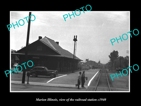 OLD LARGE HISTORIC PHOTO OF MARION ILLINOIS, THE RAILROAD DEPOT STATION c1940