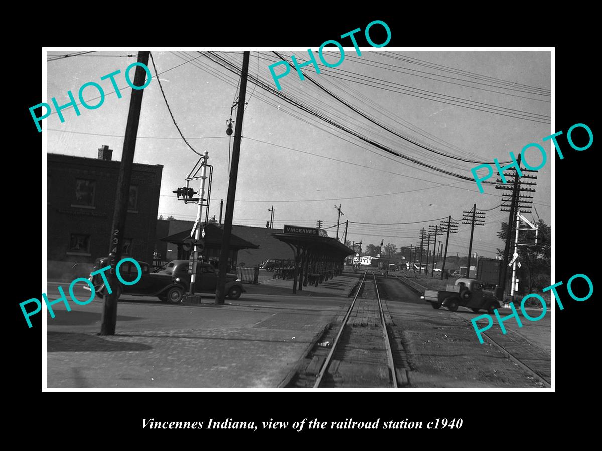 OLD LARGE HISTORIC PHOTO OF VINCENNES INDIANA, THE RAILROAD DEPOT STATION c1940