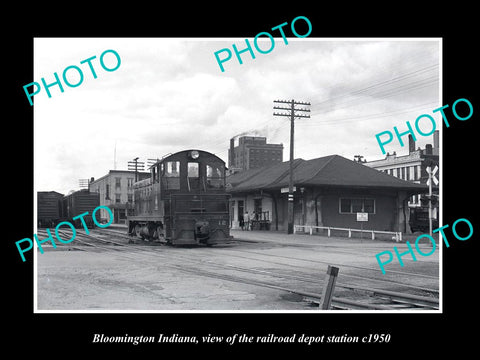 OLD LARGE HISTORIC PHOTO OF BLOOMINGTON INDIANA, THE RAILROAD DEPOT STATION 1950