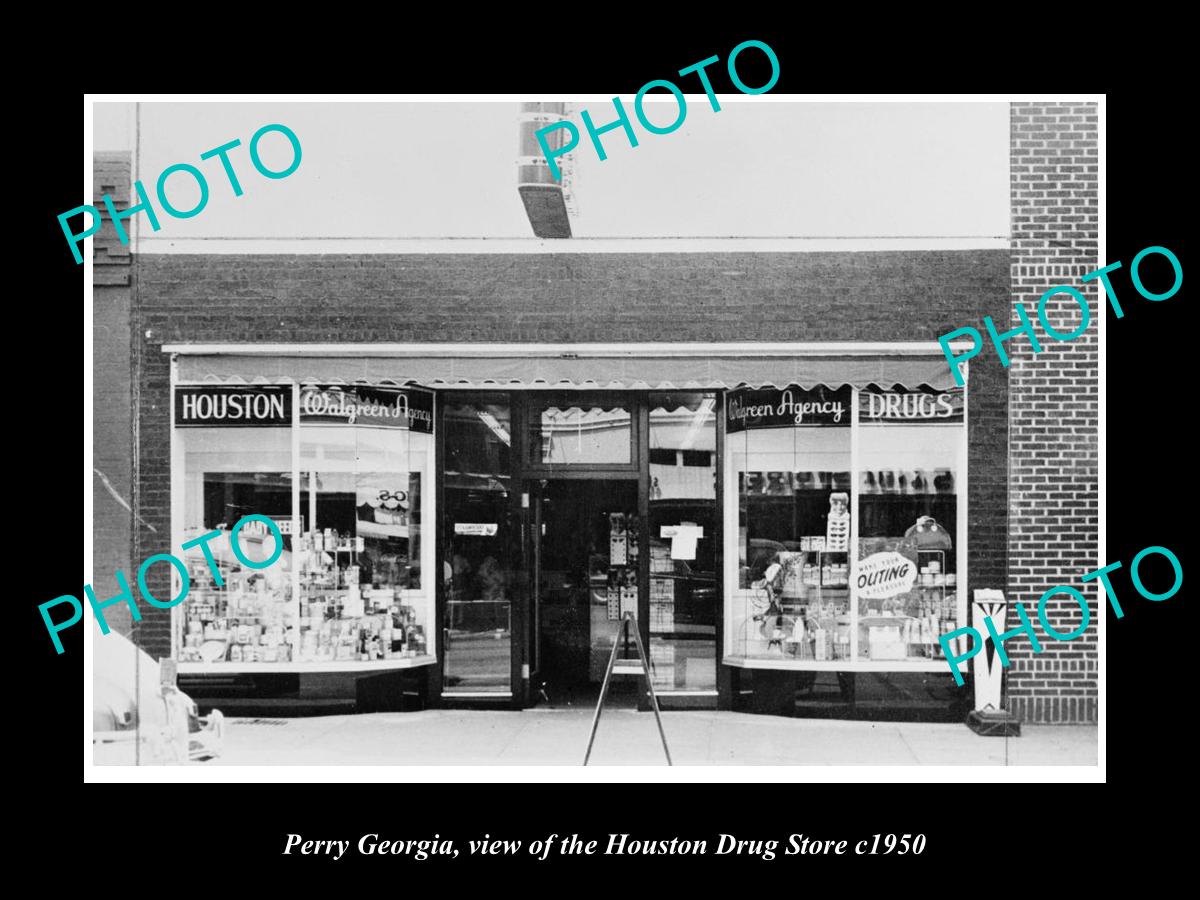 OLD LARGE HISTORIC PHOTO OF PERRY GEORGIA, VIEW OF THE PERRY DRUG STORE c1950