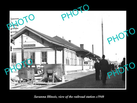 OLD LARGE HISTORIC PHOTO OF SAVANNA ILLINOIS, THE RAILROAD DEPOT STATION c1940