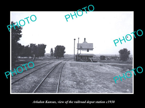 OLD LARGE HISTORIC PHOTO OF ARKALON KANSAS, THE RAILROAD DEPOT STATION c1930