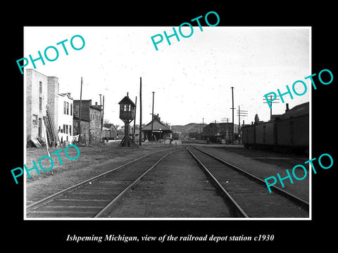 OLD LARGE HISTORIC PHOTO OF ISHPEMING MICHIGAN, THE RAILROAD DEPOT STATION c1930