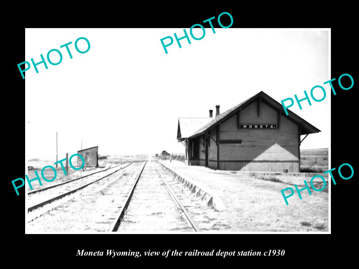 OLD LARGE HISTORIC PHOTO OF MONETA WYOMING, THE RAILROAD DEPOT STATION c1930