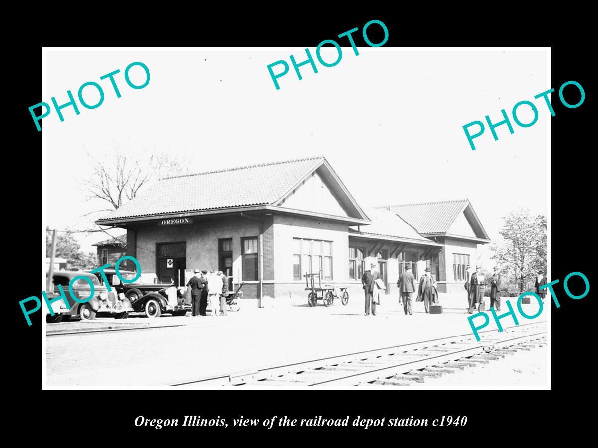 OLD LARGE HISTORIC PHOTO OF OREGON ILLINOIS, THE RAILROAD DEPOT STATION c1940 1